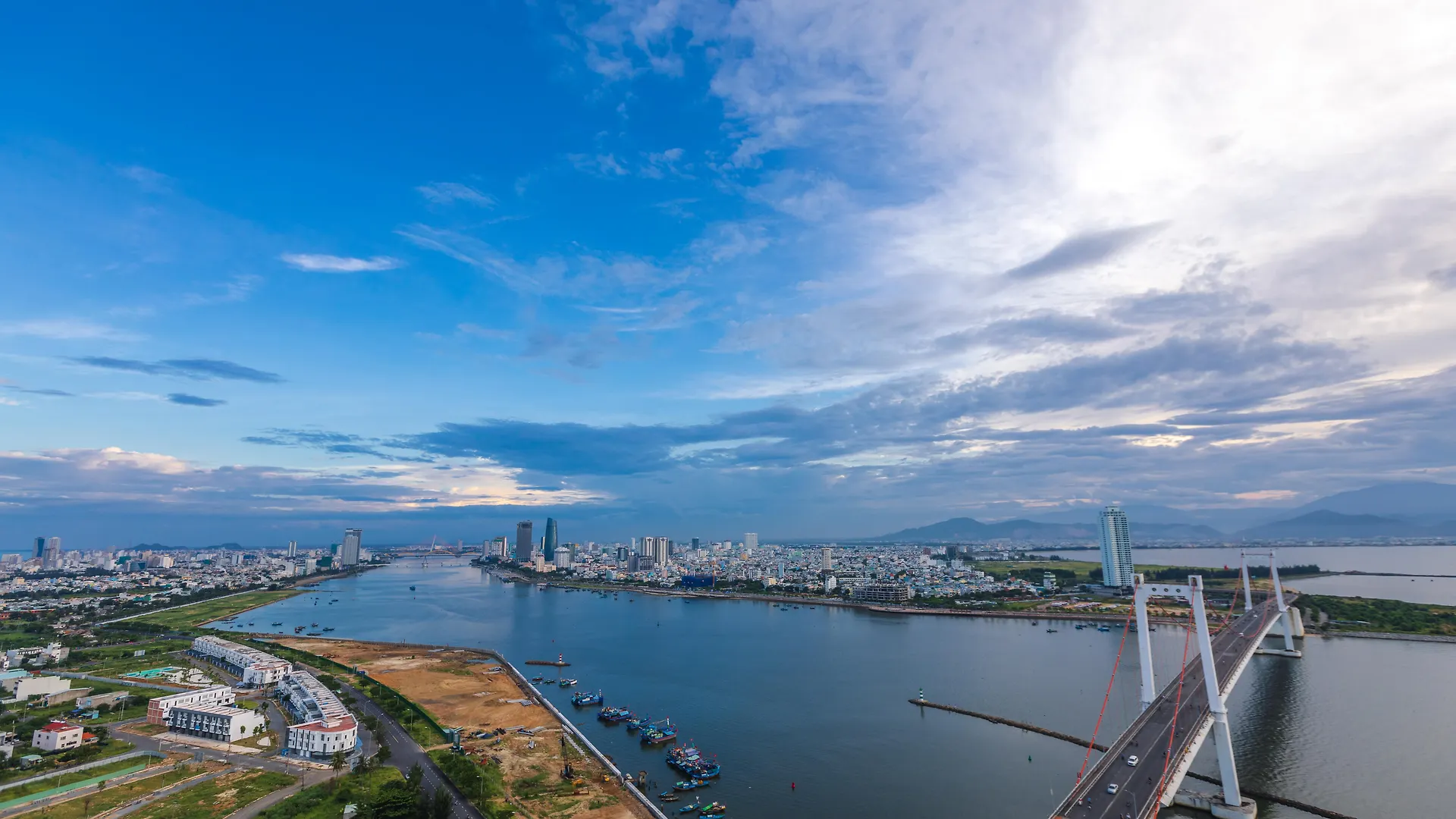 Citadines Blue Cove Danang Hotel